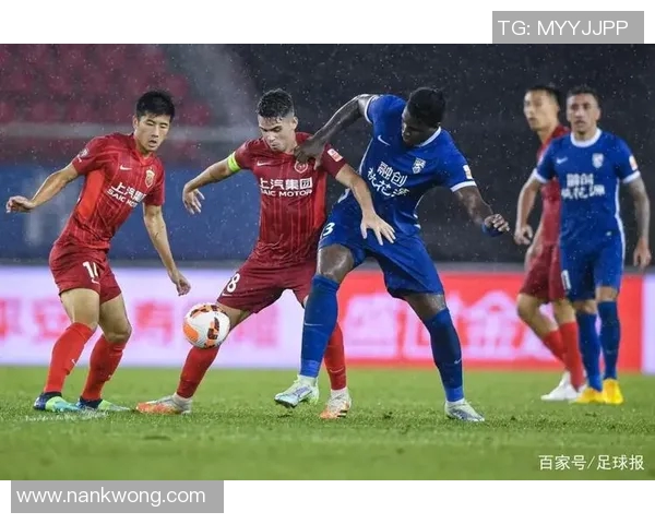 武汉足球队强势领跑精英赛积分榜积61分展现冠军实力 武汉足球队强势领跑精英赛积分榜积61分展现冠军实力