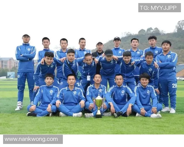 深圳足球队在城市联赛中的实力分析与表现评估 深圳足球队在城市联赛中的实力分析与表现评估