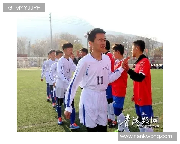 爱游泳的足球明星在水中展现不同风采与激情的故事 爱游泳的足球明星在水中展现不同风采与激情的故事