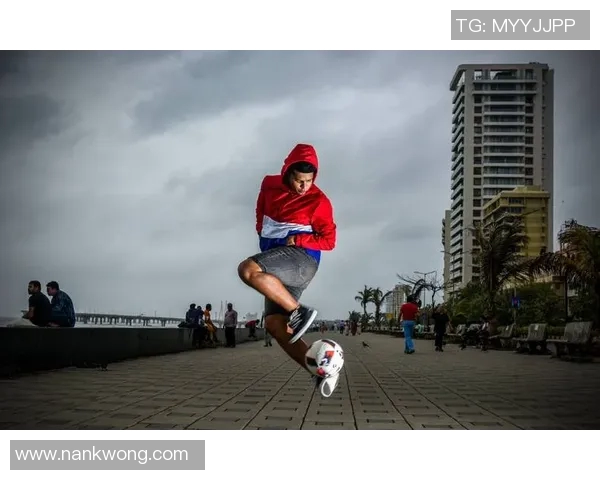 花式足球界的明星是谁他在比赛中展现了怎样的技巧与风采