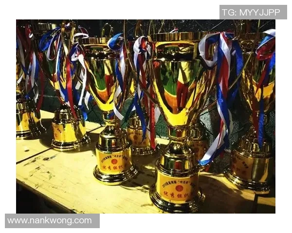 上海篮球队荣登篮球意识排行榜第二名展现卓越团队智慧与战术执行力 上海篮球队荣登篮球意识排行榜第二名展现卓越团队智慧与战术执行力