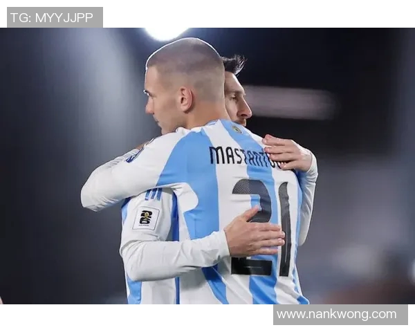 前一辈足球明星的辉煌岁月与对当代足球的深远影响 前一辈足球明星的辉煌岁月与对当代足球的深远影响