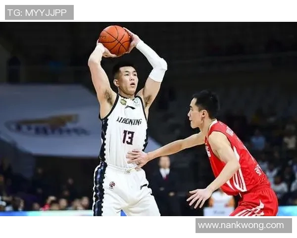 武汉篮球队在邀请赛中以90分稳居积分榜首位,展现强劲实力 武汉篮球队在邀请赛中以90分稳居积分榜首位,展现强劲实力