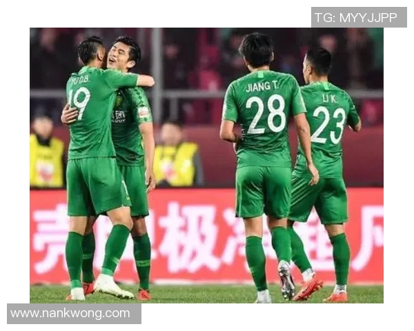 武汉足球队强势领跑大满贯积分榜以81分稳居第一 武汉足球队强势领跑大满贯积分榜以81分稳居第一